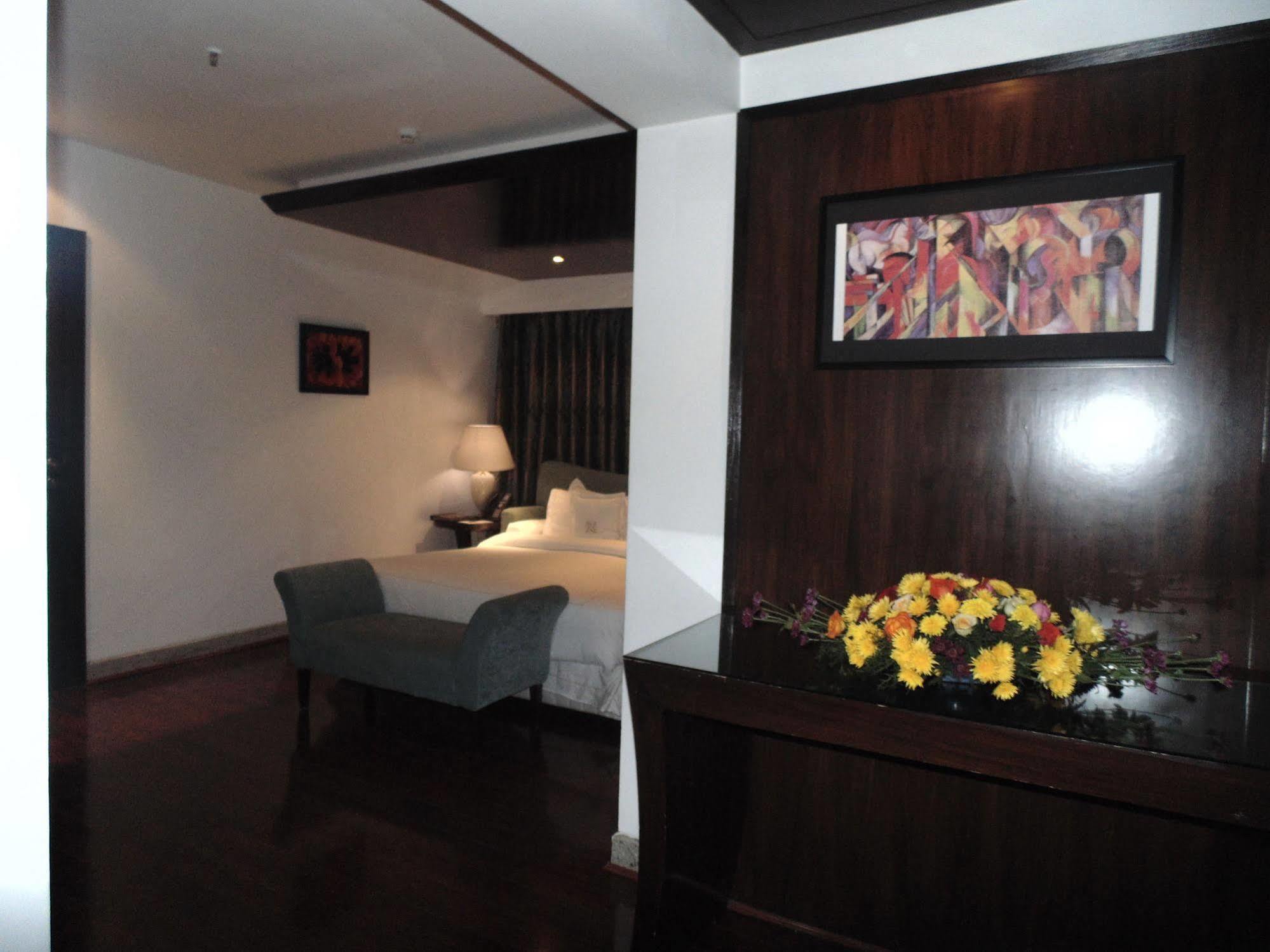 La Marvella, Bengaluru Hotel Exterior photo